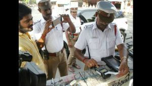 Bengaluru traffic: ಆಗಸ್ಟ್‌ 1ರಿಂದ ಹೊಸ ನಿಯಮ, ದಂಡ ಕಟ್ಟದಿರಲು ಈ ವಿಷಯ ತಿಳಿಯಿರಿ 