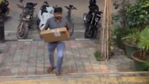 ಸ್ಟಾರ್‌ಬಕ್ಸ್‌ಗೆ ಲ್ಯಾಪ್‌ಟಾಪ್ ಆರ್ಡರ್ ಮಾಡಿ ಕೇವಲ 13 ನಿಮಿಷಗಳಲ್ಲೇ ಫ್ಲಿಪ್‌ಕಾರ್ಟ್ ಮೂಲಕ ಪಡೆದ ವ್ಯಕ್ತಿ! 