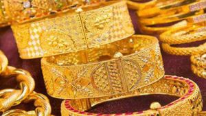 Gold Rate India: ಆಗಸ್ಟ್ 10 ರಂದು ಚಿನ್ನ, ಬೆಳ್ಳಿಯ ಬೆಲೆ ತಿಳಿಯಿರಿ 