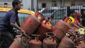 LPG: ಎಲ್‌ಪಿಜಿ ಗ್ಯಾಸ್ ಸಬ್ಸಿಡಿ ನಿಮ್ಮ ಖಾತೆಗೆ ಜಮಾ ಆಗಿದೆಯೇ? ಹೀಗೆ ತಿಳಿಯಿರಿ 