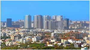 Real Estate: ಹೆಚ್ಚುತ್ತಿರುವ ರಿಯಲ್ ಎಸ್ಟೇಟ್ ಬೆಲೆ: ಬೆಂಗಳೂರನ್ನು ಹಿಂದಿಕ್ಕಲಿದೆಯೇ ಹೈದರಾಬಾದ್? 