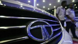 Tata Motors ಟಾಟಾ ಮೋಟಾರ್ಸ್ ಷೇರು ಬೆಲೆ ಕುಸಿತ: ನಿಫ್ಟಿ 50 ನಲ್ಲೂ ಟಾಪ್ ಲೂಸರ್‌ 