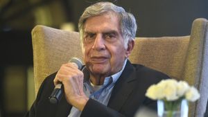  Ratan Tata: ಅಭಿವೃದ್ಧಿ & ಸಮಾಜಸೇವೆ ಅಜರಾಮರ; ಟಾಟಾ ಸನ್ಸ್ ಮುಖ್ಯಸ್ಥ ಭಾವುಕ ವಿದಾಯ