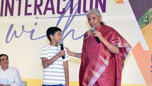  ಹಣಕಾಸಿನ ಬಗ್ಗೆ ಪುಟಾಣಿ ಕೇಳಿದ ಪ್ರಶ್ನೆಗೆ ಮನಸೋತ ವಿತ್ತ ಸಚಿವೆ ನಿರ್ಮಲಾ ಸೀತಾರಾಮನ್ 