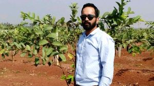 ಥಾಯ್‌ ಪೇರಳೆ ಬೆಳೆದು ಕೋಟಿ ಸಂಪಾದಿಸಿದ ಎಂಬಿಎ ಪದವೀಧರ ರಾಜೀವ್‌ ಭಾಸ್ಕರ್‌