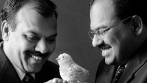 5,000 ರೂ. ಹೂಡಿಕೆಯಿಂದ ಆರಂಭ: ಇಂದು 12,000 ಕೋಟಿ ರೂ. ವಹಿವಾಟು ನಡೆಸುವ ಸಹೋದರರು.!