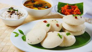 ಇಡ್ಲಿ ತಯಾರಿಸಲು ಪ್ಲಾಸ್ಟಿಕ್ ಬಳಸುವಂತಿಲ್ಲ...ಹೋಟೆಲ್‌ಗಳಿಗೆ ಆರೋಗ್ಯ ಇಲಾಖೆ ಎಚ್ಚರಿಕೆ! ಈಗ ಇದೇನು ಹೊಸ ಕ್ರಮ...!