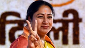 ಬ್ಯಾಂಕಿನಲ್ಲಿ 73 ಲಕ್ಷ ರೂ., ರಿಯಲ್ ಎಸ್ಟೇಟ್ ನಲ್ಲಿ 2.6 ಕೋಟಿ ರೂ.: ದೆಹಲಿ ನೂತನ ಸಿಎಂ ರೇಖಾ ಆಸ್ತಿ ವಿವರ