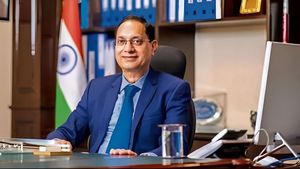 ಮಾಧಬಿ ಪುರಿ ಅಧಿಕಾರವಧಿ ಅಂತ್ಯ; ಸೆಬಿ ನೂತನ ಅಧ್ಯಕ್ಷರಾಗಿ ತುಹಿನ್ ಕಾಂತಾ ಪಾಂಡೆ ನೇಮಕ