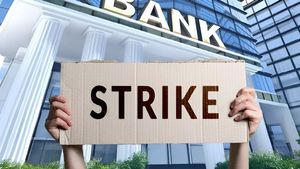 ಬಂದ್.. ಬಂದ್..! ರಾಷ್ಟ್ರವ್ಯಾಪಿ ಬ್ಯಾಂಕ್ ಮುಷ್ಕರ.. ನಾಳೆ ಬ್ಯಾಂಕುಗಳು ತೆರೆದಿರುತ್ತವೆಯೇ? ಇಲ್ಲಿದೆ ಪಕ್ಕಾ ಮಾಹಿತಿ