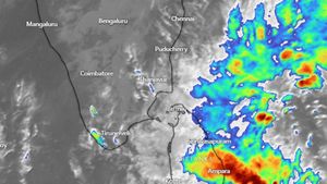 ಬಿಸಿಲಿನಿಂದ ಕಂಗೆಟ್ಟ ರಾಜ್ಯಕ್ಕೆ ಖುಷಿಸುದ್ದಿ..ಮಳೆ ಸಾಧ್ಯತೆ..! ಯಾವ್ಯಾವ ಜಿಲ್ಲೆಯಲ್ಲಿ ಎಷ್ಟು ತಾಪಮಾನ..?