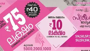 Kerala Lottery: ಜೂನ್ 17ರ ಸ್ತ್ರೀ ಶಕ್ತಿ ಲಾಟರಿ SS-472 ಫಲಿತಾಂಶ ಪ್ರಕಟ: ಯಾರ ಪಾಲಾಯಿತು 1 ಕೋಟಿ ರೂ.? ಪೂರ್ತಿ ಪಟ್ಟಿ ನೋಡಿ
