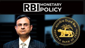 100 CRR ಕಡಿತ:RBI ಮಹತ್ವದ ಹೆಜ್ಜೆಯಿಂದ ಸಾಲ ಸುಲಭ, ಉದ್ಯಮಗಳಿಗೆ ದೊಡ್ಡ ಬೆಂಬಲ! ಮಾರುಕಟ್ಟೆಗೆ ಏನು ಲಾಭ?