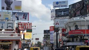 ಬೃಹತ್ ಜಾಹೀರಾತು ಬೋರ್ಡುಗಳಿಗೆ ಕಡಿವಾಣ..BBMP ಬಿಗಿ ಕ್ರಮ! ಹೊಸ ನಿಯಮ ಹೇಗಿದೆ ತಿಳಿಯಿರಿ!