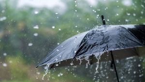 Rain Alert in Bengaluru: ರಾಜ್ಯದಲ್ಲಿ 5 ದಿನ ಜೋರು ಮಳೆ! ಈ ಜಿಲ್ಲೆಗಳಿಗೆ 'ಆರೆಂಜ್ ಅಲರ್ಟ್'? ಬೆಂಗಳೂರಿನ ವಾತವರಣ ಹೇಗಿದೆ?  