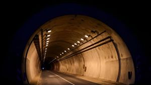 Bengaluru Tunnel Road: ಬೆಂಗಳೂರಿನ 22,000 ಕೋಟಿ ವೆಚ್ಚದ ಸುರಂಗ ಯೋಜನೆಗೆ ಯಾಕಿಷ್ಟು ಅಡಚಣೆ? 