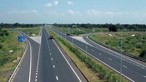 ಕರ್ನಾಟಕದಲ್ಲಿ 2,000 ಕೋಟಿ ರೂಪಾಯಿ ವೆಚ್ಚದ ಹೆದ್ದಾರಿ ಯೋಜನೆಗಳು..ಯಾವೆಲ್ಲಾ ಮಾರ್ಗಗಳ ಆಸ್ತಿಗಳ ಬೆಲೆಗಳ ಮೇಲೆ ಹೆಚ್ಚು ಪರಿಣಾಮ?