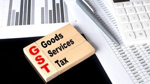 56th GST Council Meeting: FMCG ಬೆಲೆ ಕಡಿತ, ದೀಪಾವಳಿ ಉಡುಗೆ, GST ಸ್ಲ್ಯಾಬ್ ಹೊಸ ರೂಪ ಹೇಗಿದೆ!