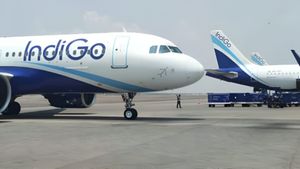 IndiGo Flight: ಬೆಂಗಳೂರಿನಲ್ಲಿ ಇಂಡಿಗೋ ವಿಮಾನ ತುರ್ತು ಲ್ಯಾಂಡಿಂಗ್..ಅದೃಷ್ಟವಶಾತ್ 177 ಪ್ರಯಾಣಿಕರು ಸುರಕ್ಷಿತ!