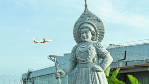 Mangaluru Airport: ಮಂಗಳೂರು ವಿಮಾನ ನಿಲ್ದಾಣದಲ್ಲಿ ಯಕ್ಷಗಾನದ ಕಲಾ ವೈಭವ...ಗ್ರಾನೈಟ್ ಪ್ರತಿಮೆ ಅನಾವರಣ!