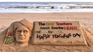 Teachers Day 2025: ಭಾರತದಲ್ಲಿ ಶಿಕ್ಷಕರ ದಿನಾಚರಣೆಯ ವಿಶೇಷತೆ...ಡಾ. ರಾಧಾಕೃಷ್ಣನ್ ಸ್ಮರಣೆ ಬಗ್ಗೆ ತಿಳಿಯಿರಿ!