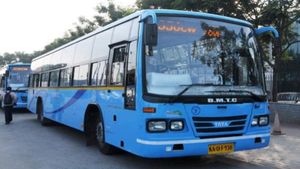 Bus Fare: ಬದಲಾಗುತ್ತಾ ಬಸ್‌ ಟಿಕೆಟ್‌ ದರ? ಸಾರ್ವಜನಿಕ ಸಾರಿಗೆ ಬಸ್ ಶುಲ್ಕಕ್ಕೆ ನಿಯಮಿತ ಹೆಚ್ಚಳ, ಹೊಸ ಸಮಿತಿ ಸ್ಥಾಪನೆ!