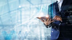  Stocks To Buy: ಗುರುವಾರ ಸೆನ್ಸೆಕ್ಸ್ 398 ಅಂಕಗಳಷ್ಟು ಜಿಗಿತ...ಇಂದು ಹೂಡಿಕೆದಾರರು ಖರೀದಿಸಬಹುದಾದ ಟಾಪ್ ಷೇರುಗಳು!