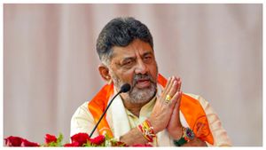 Bihar Assembly Election: ಬೆಂಗಳೂರಿನಲ್ಲಿರುವ ಬಿಹಾರ ಜನರಿಗೆ ಡಿಕೆಶಿ ಮಹತ್ವದ ಘೋಷಣೆ; ಉದ್ಯೋಗಿಗಳಿಗೆ ರಜೆ ನೀಡುವಂತೆ ಒತ್ತಾಯ!