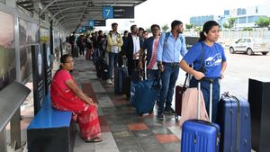 Bengaluru Airport: ಬೆಂಗಳೂರು ಕೆಂಪೇಗೌಡ ಅಂತರಾಷ್ಟ್ರೀಯ ಏರ್‌ಪೋರ್ಟ್‌ನಲ್ಲಿ ಕ್ಯಾಬ್‌ ಸಮಸ್ಯೆ! ಪ್ರಯಾಣಿಕರ ಆಕ್ರೋಶ