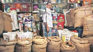 Karnataka: ರೇಷನ್‌ ಕಾರ್ಡ್‌ ಬಳಕೆದಾರರಿಗೆ ಗುಡ್‌ ನ್ಯೂಸ್‌! ಸರ್ಕಾರದಿಂದ ಮಹತ್ವದ ನಿರ್ಧಾರ