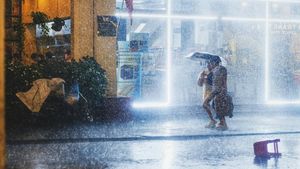 Heavy Rain: ಇನ್ನೂ ನಿಲ್ಲದ ಮಳೆಯಬ್ಬರ! ಬೆಂಗಳೂರು ಸೇರಿ ಈ ಜಿಲ್ಲೆಗಳಲ್ಲಿ ಭಾರೀ ಮಳೆ