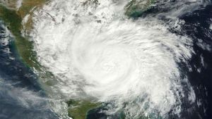 Cyclone Senyar: ಮುಂದಿನ 48 ಗಂಟೆಗಳಲ್ಲಿ ದಕ್ಷಿಣ ಭಾರತಕ್ಕೆ ತೀವ್ರ ಅಪಾಯ..ಸೆನ್ಯಾರ್ ಚಂಡಮಾರುತದಿಂದ ಭಾರೀ ಮಳೆ!