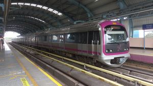 Bengaluru Metro: ಹೊಸ ವರ್ಷಕ್ಕೆ BMRCL ಮಹತ್ವದ ನಿರ್ಧಾರ...ಮೆಟ್ರೋ ಸೇವೆ ಮಧ್ಯ ರಾತ್ರಿವರೆಗೂ ವಿಸ್ತರಣೆ!