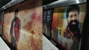 ಬೆಂಗಳೂರು ಮೆಟ್ರೋದಲ್ಲಿ ಯಶ್ ʼಟಾಕ್ಸಿಕ್ʼ ಹವಾ..ರಾಕಿಂಗ್ ಸ್ಟಾರ್‌ ಬರ್ತಡೇಗೆ ಮೆಟ್ರೋವನ್ನೇ ಅಲಂಕರಿಸಿದ ಅಭಿಮಾನಿಗಳು!