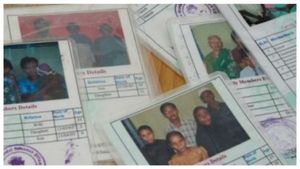 New Ration Card: ಹೊಸ ರೇಷನ್‌ ಕಾರ್ಡ್‌ಗೆ ಅರ್ಜಿ ಸಲ್ಲಿಸುತ್ತಿದ್ದೀರಾ? ಹಾಗಿದ್ರೆ ಈ ಸುದ್ದಿ ಓದಿ