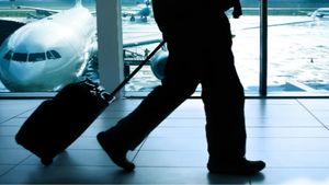 India baggage rules: ಭಾರತಕ್ಕೆ ಬಂದಾಗ ಎಷ್ಟು ವಸ್ತುಗಳನ್ನು ಸುಂಕವಿಲ್ಲದೆ ತರಬಹುದು? 2026 ಹೊಸ ನಿಯಮಗಳು ಇಲ್ಲಿವೆ!