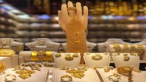 Gold Rate: ಇಂದೂ ಏರಿಕೆ ಹಾದಿಯಲ್ಲೇ ಸಾಗಿದ ಚಿನ್ನದ ಬೆಲೆ…ಬೆಂಗಳೂರಿನಲ್ಲಿ ಎಷ್ಟಾಗಿದೆ ಗೊತ್ತಾ ಇಂದಿನ ರೇಟ್?