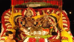 Maha Shivaratri: ಶ್ರೀ ಕಾಳಹಸ್ತಿಯಲ್ಲಿ ಮಹಾ ಶಿವರಾತ್ರಿಯ ಬ್ರಹ್ಮರಥೋತ್ಸವ…13 ದಿನದ ಸಂಭ್ರಮ ಹೇಗಿರುತ್ತೆ ಗೊತ್ತಾ?