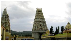 100 ಕೋಟಿ ದಾಟಿದ ಮಲೆ ಮಹದೇಶ್ವರ ದೇವಸ್ಥಾನದ ಆದಾಯ...ಕರ್ನಾಟಕದ ಎರಡನೇ ಅತಿ ಹೆಚ್ಚು ಆದಾಯದ ದೇವಾಲಯ