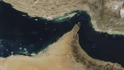 Hormuz Strait Update: होर्मुज स्ट्रेट पर ईरान का नया ऑर्डर, देना होगा टोल टैक्स! नहीं गुजरेंगे अमेरिकी जहाज..
