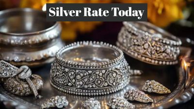 Silver Price Today: कई दिनों बाद चांदी ने पकड़ी रफ्तार, एक ही दिन में ₹15,000 की छलांग, जानिए ताजा भाव 