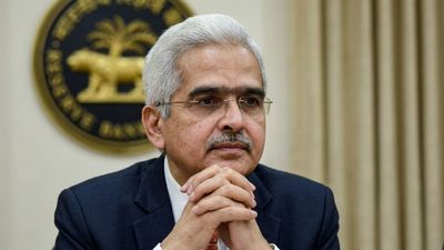 RBI रेपो रेट स्थिर: अब FD और PPF में पैसा लगाने का सही तरीका जानें