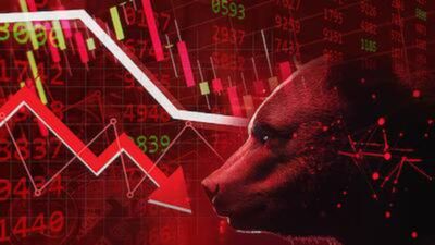 Trump Tension के बीच Market में गिरावट, लेकिन Expert बोले- घबराए नहीं! Pharma, Auto, IT पर जानिए पूरी डिटेल्स