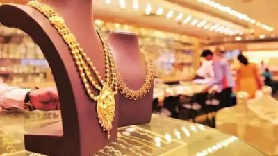 Gold Rates Hit Record High In India Today, 8th Aug: 24K/10 Gms Tops Over Rs 1.03 Lakh; Latest Prediction Here