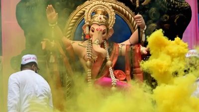 ಬೆಂಗಳೂರಲ್ಲಿ ಗಣೇಶ ಪ್ರತಿಷ್ಠಾಪಿಸುವವರಿಗೆ ಗುಡ್‌ನ್ಯೂಸ್..75 ಉತ್ಸವ ಅನುಮತಿ ಕೇಂದ್ರಗಳು..ಒಂದು ಸ್ಥಳದಲ್ಲಿ ಎಲ�