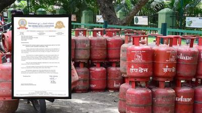 LPG Gas Cylinder: ಎಲ್‌ಪಿಜಿ ಗ್ಯಾಸ್‌ ಸಿಲಿಂಡರ್‌ ಪೂರೈಕೆ ಸ್ಥಗಿತ, ಹೋಟೆಲ್‌ ಉದ್ಯಮಕ್ಕೆ ಅಡ್ಡಿ; ಪ್ರಧಾನಿಗೆ ಪತ್ರ 