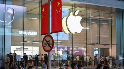 Apple சரிவின் துவக்கமா..? சீனாவில் முதல் முறையாக கடையை மூடும் ஆப்பிள்.. இனி இந்தியா தான் டார்கெட்டா?