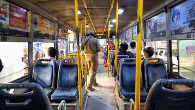 பேருந்து டிக்கெட் கட்டணங்கள் குறைப்பு: எரிபொருளை சேமிக்க பொது போக்குவரத்தை பயன்படுத்த அறிவுரை!!