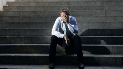 రెండేళ్లు కష్టపడితే జీతం రూ.9 పెంచిన కంపెనీ.. నిబంధనల సంకెళ్లలో బందీనయ్యానంటూ భోరుమన్న టెకీ..