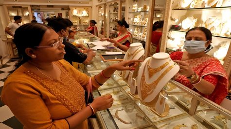 Gold Rate Today India: अक्षय तृतीया से पहले सोना हुआ महंगा! 24K में ₹4400 का उछाल, सराफा बाजार में ये है रेट